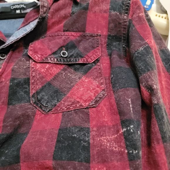 Carbon Classic fit men's button down shirt  black and red distressed look medium - Picture 4 of 6